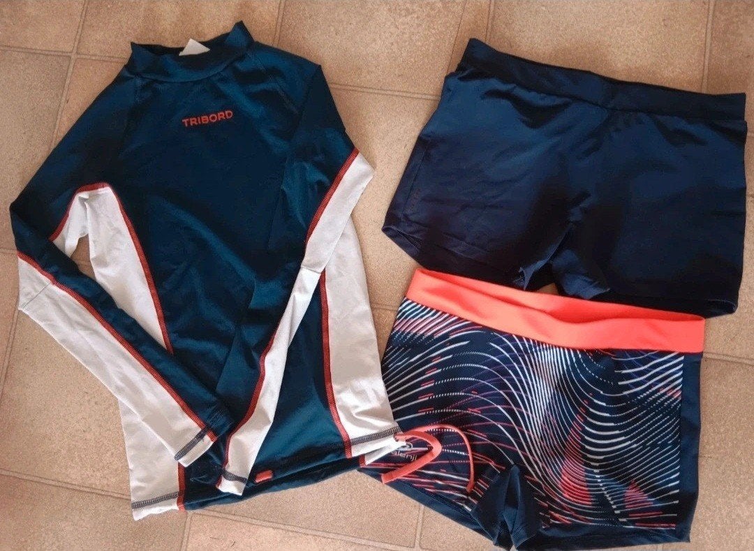 tribord UV T-shirtje met 2 zwembroeken, Ophalen of Verzenden, Maat 152