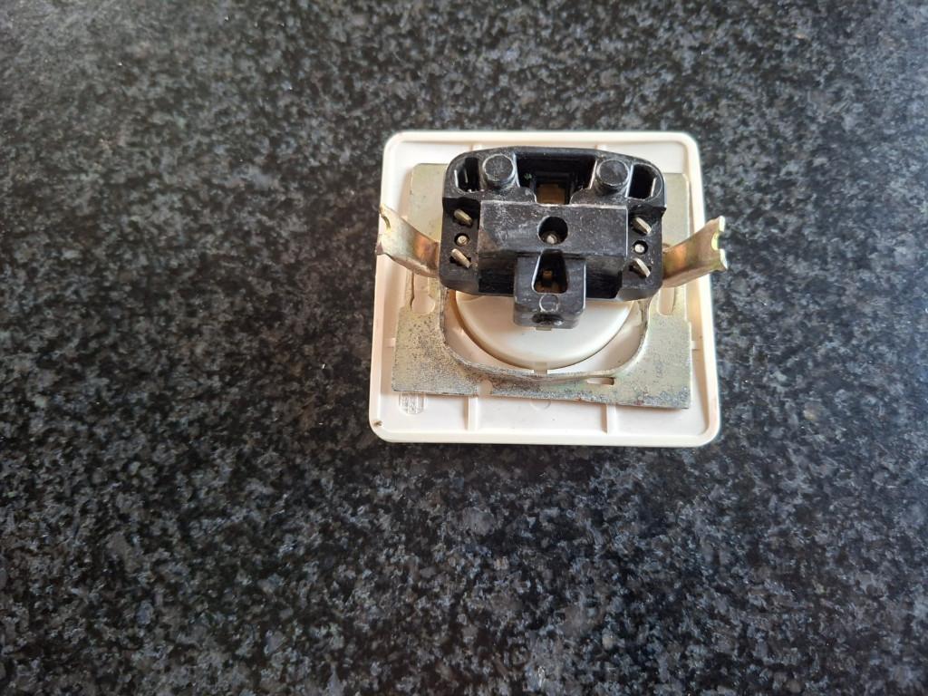 Electriciteitsmateriaal, Ophalen, Gebruikt, Stopcontact