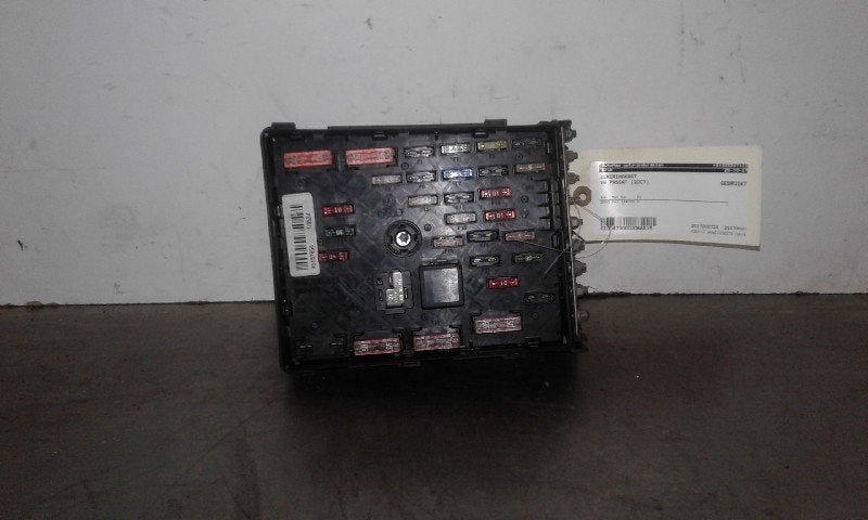 ZEKERINGKAST Passat Variant 4Motion (3C5) (|3C0937125|), Gebruikt, Volkswagen