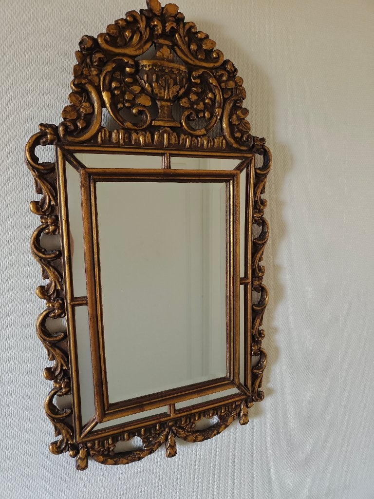 Miroir Louis XV/Rococo richement sculpté et doré, Antiquités & Art, Enlèvement, Rectangulaire, 50 à 100 cm, Moins de 100 cm