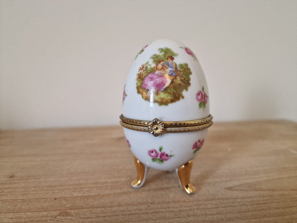Boîte en porcelaine vintage en forme d'œuf de Limoges, Enlèvement ou Envoi