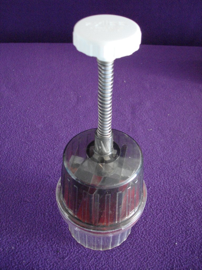 Zyliss NR 557 Zwitserse voedselhakker., Enlèvement ou Envoi, Neuf, Métal, Autres types