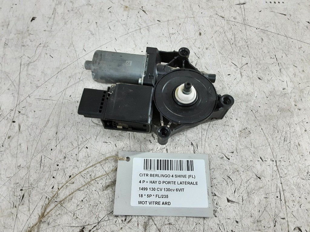 MOTEUR LEVE VITRE ELECTRIQUE ARRIÈRE DROIT (9817218080), Citroën, Mevr. I. Hauben, Utilisé, Arrière