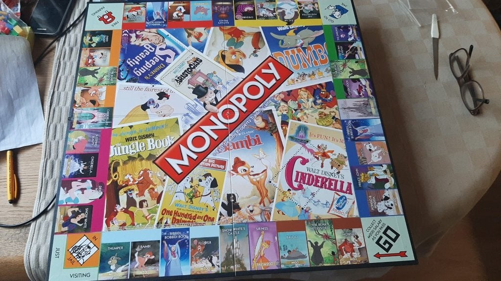 Bordspel 2016 Monopoly Disney Monopolie grote doos, Hobby en Vrije tijd, Een of twee spelers, Ophalen of Verzenden, Nieuw, Monopoly