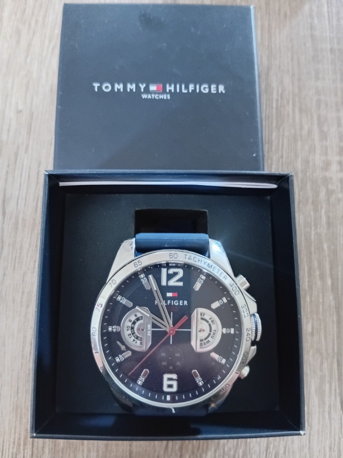 tommy hilfiger horloge, Ophalen