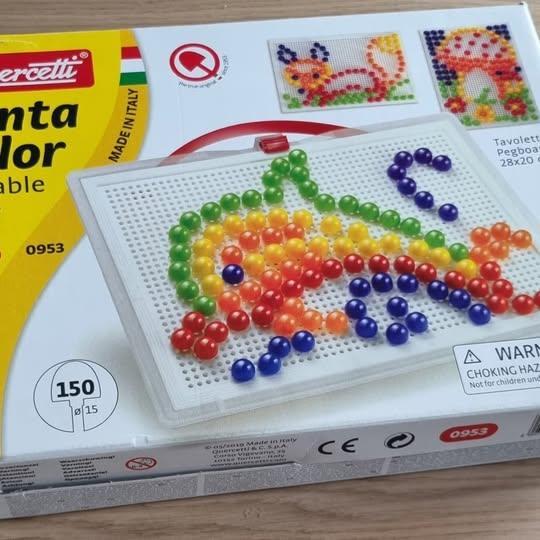 Quercetti Draagbaar steekbord met 150st steekparels, Enlèvement, Comme neuf, Puzzles