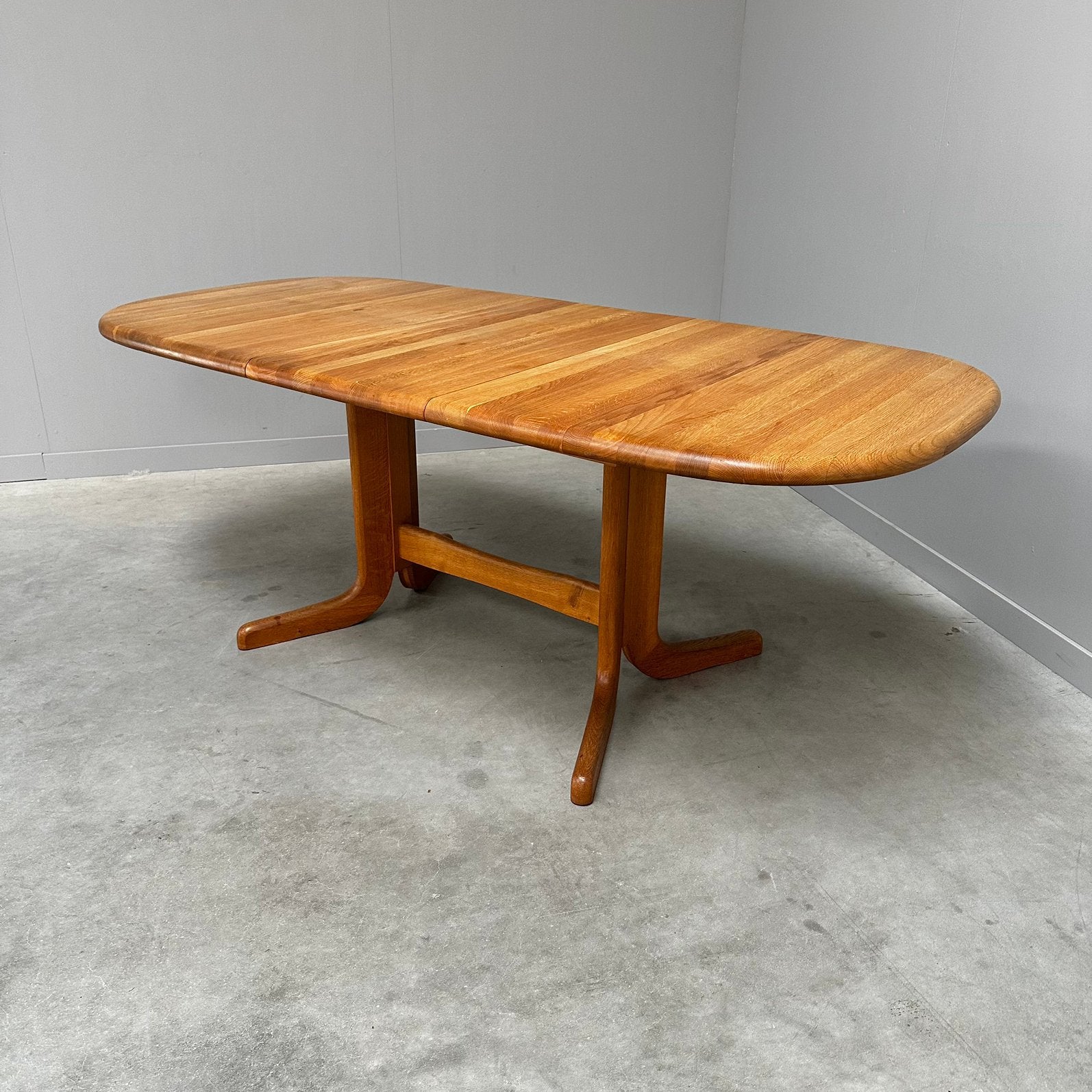 Eiken uitschuifbare ovale tafel vintage design deens 60s 70s, Ophalen, Gebruikt, Eikenhout, Vijf personen of meer