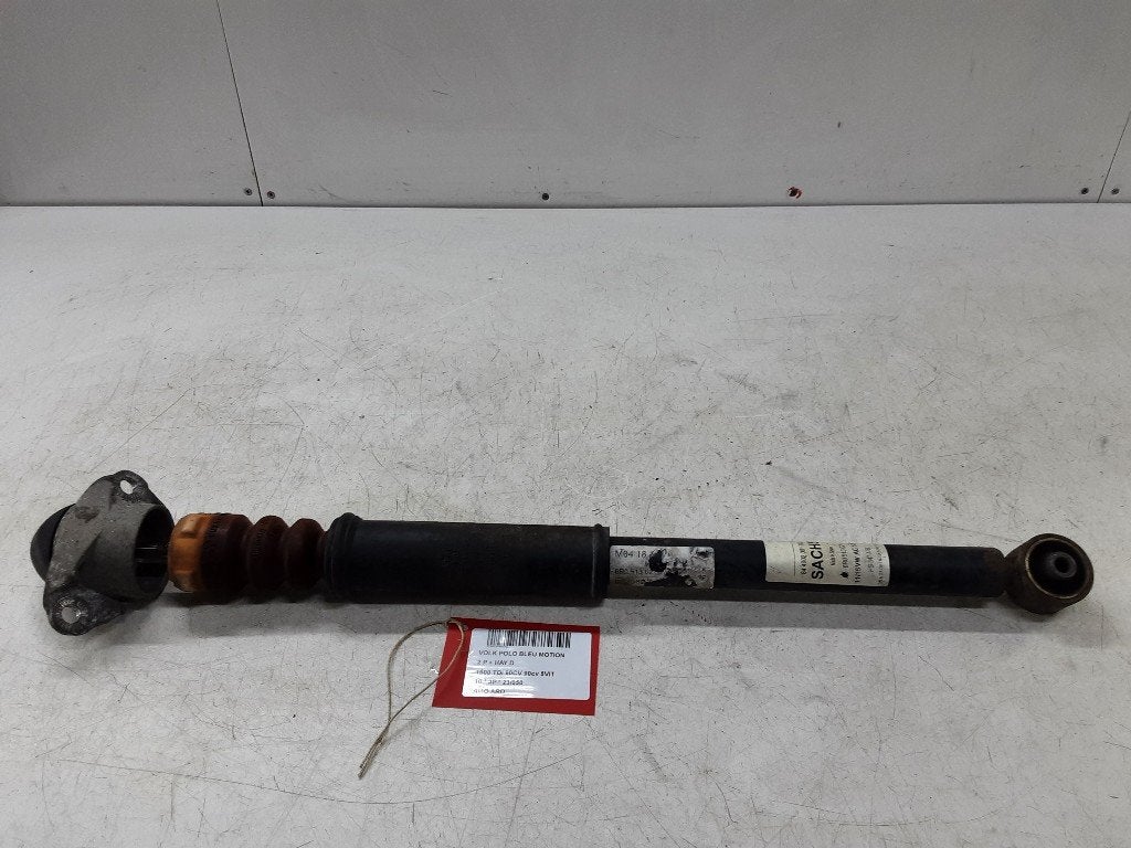 AMORTISSEUR ARRIÈRE DROIT Polo V (6R) (6R0513025), Volkswagen, Mevr. I. Hauben, Utilisé, Rue de l'Espoir 34 34
4030  GRIVEGNÉE, BE
