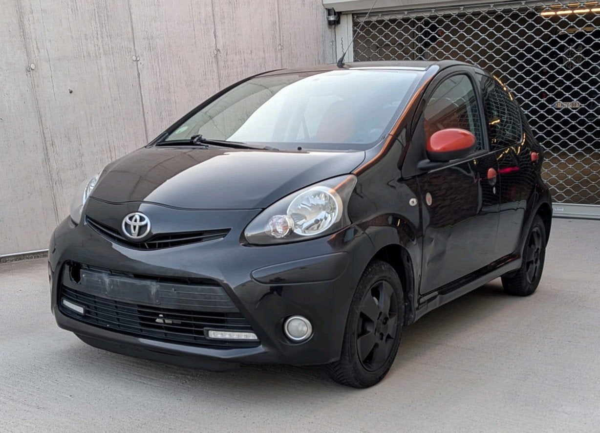 Toyota aygo prêt à immatriculer, Auto's, Euro 5, 50 kW, Zwart, Leder