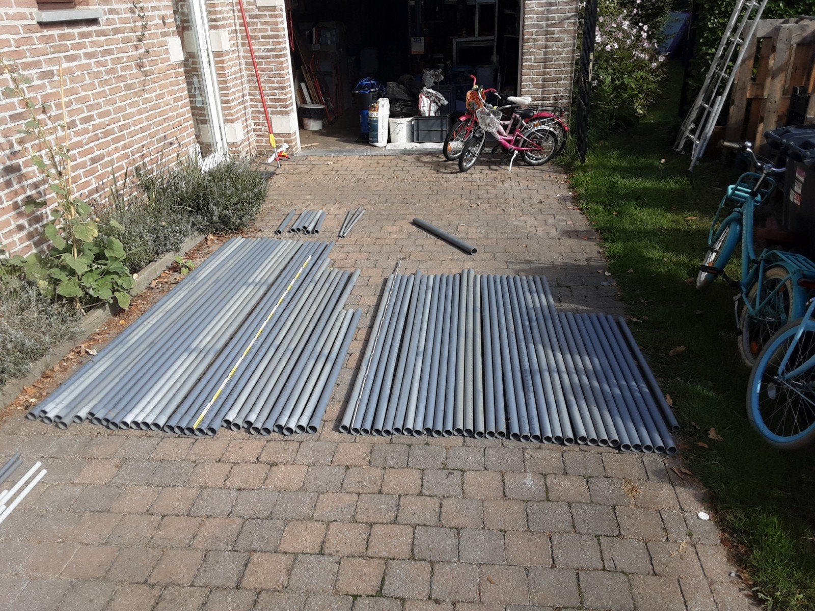 pvc buis 40mm ( keuken en sanitair) + elec. buis 20mm, Bricolage & Construction, Tuyaux & Évacuations, Enlèvement, PVC