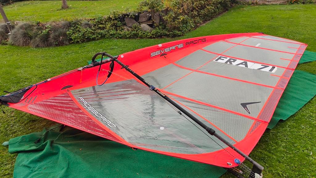 Voile Planche de course Severne Raceboard 9.5, 8 m² ou plus, Enlèvement, Utilisé, Severne