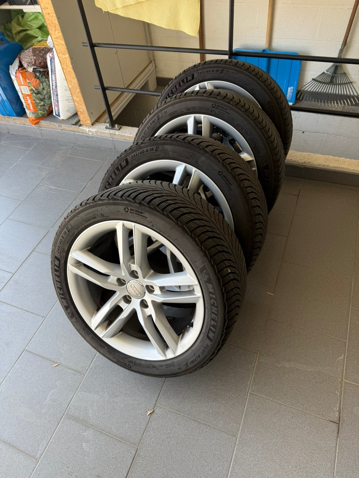 Kit hiver origine Audi 18” A6 A4, Autos : Pièces & Accessoires, Enlèvement, Pneus hiver, Pneu(s)