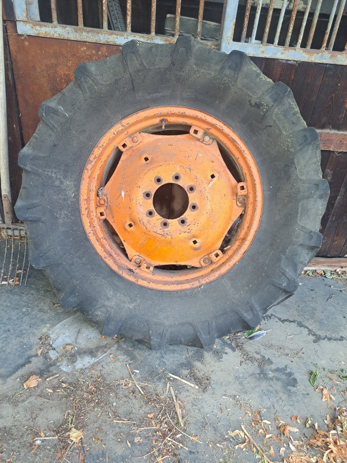 roue tracteur, Zakelijke goederen, Landbouw | Onderdelen | Banden, Velgen en Assen, Ophalen