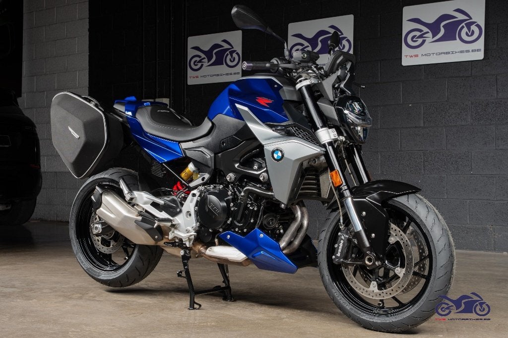 Bmw F 900 R - 6.300 km, Handvatverwarming, Motorrijbewijs A, Meer dan 35 kW, Handgeschakeld
