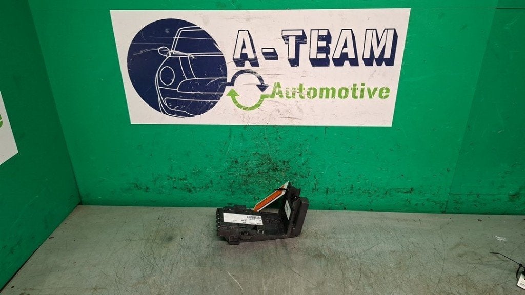 BOITIER FUSIBLES C4 Picasso (UD / UE / UF) (|9666527680|), Citroën, Kontakt-citroen@citroen.com, Utilisé, Citroën Deutschland GmbH
