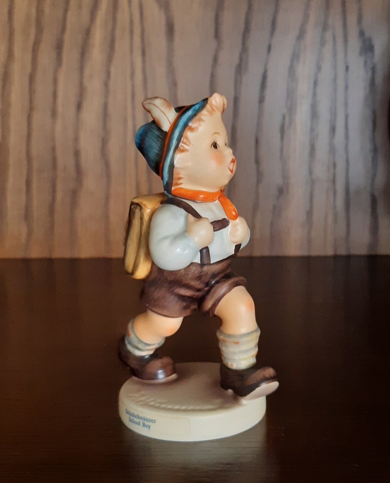 Hummel Goebel Beeldje 822/0 - Schooljongen, Ophalen