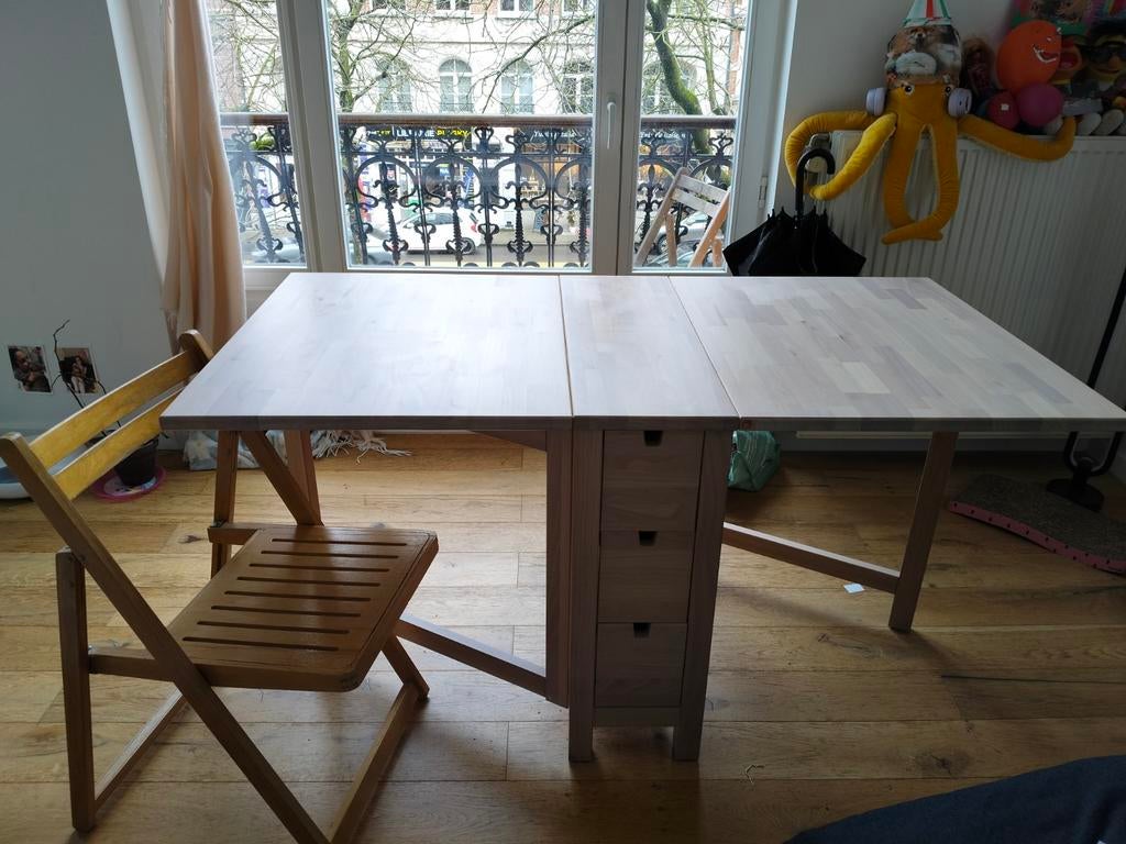 Ikea Table, Huis en Inrichting, Ophalen