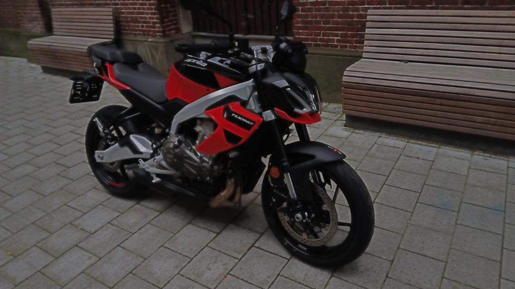 Aprilia tuono 457 demo met slechts 55 km!, Motoren, Motoren | Aprilia, Bedrijf