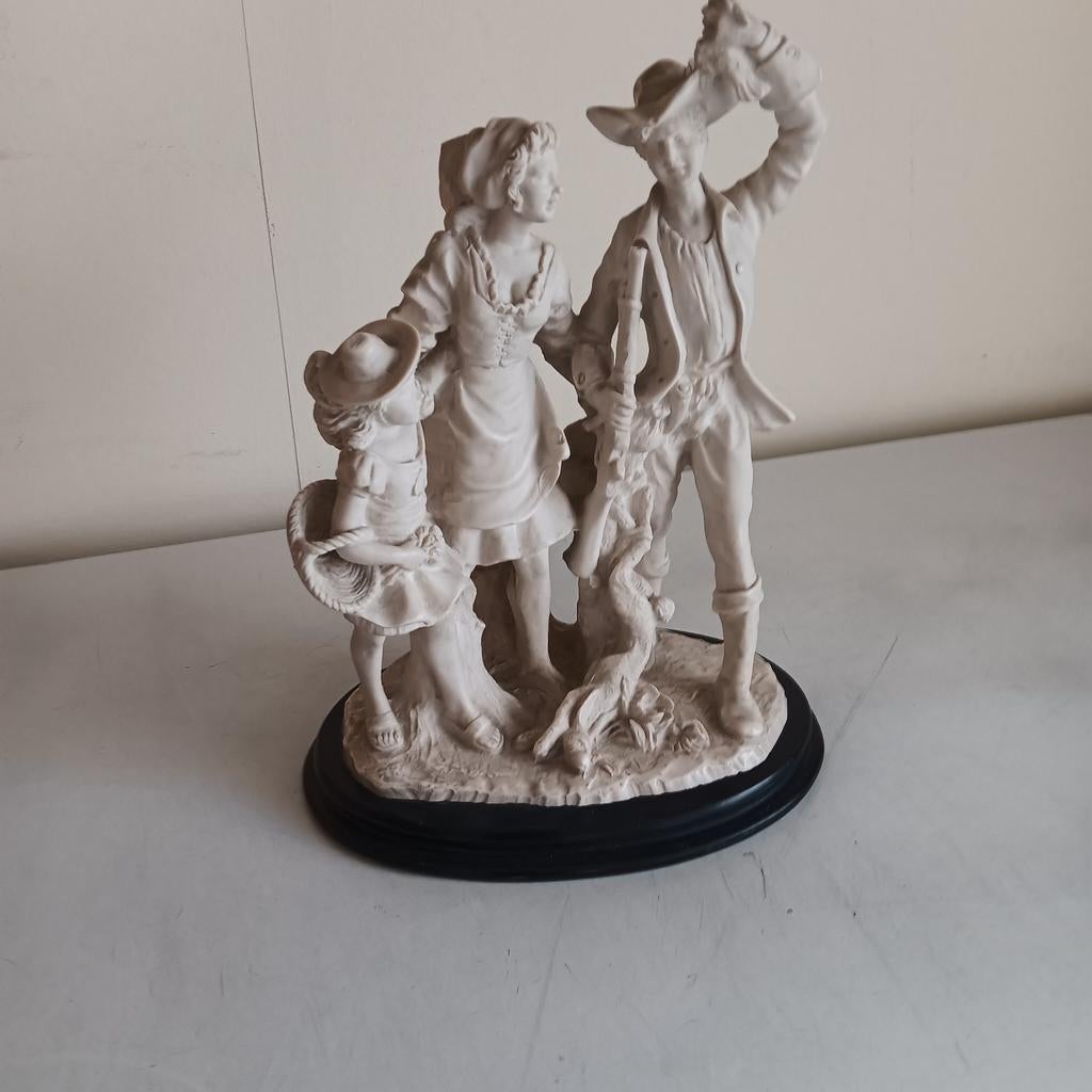 Beeld van jager met gezin, Antiek en Kunst, Ophalen