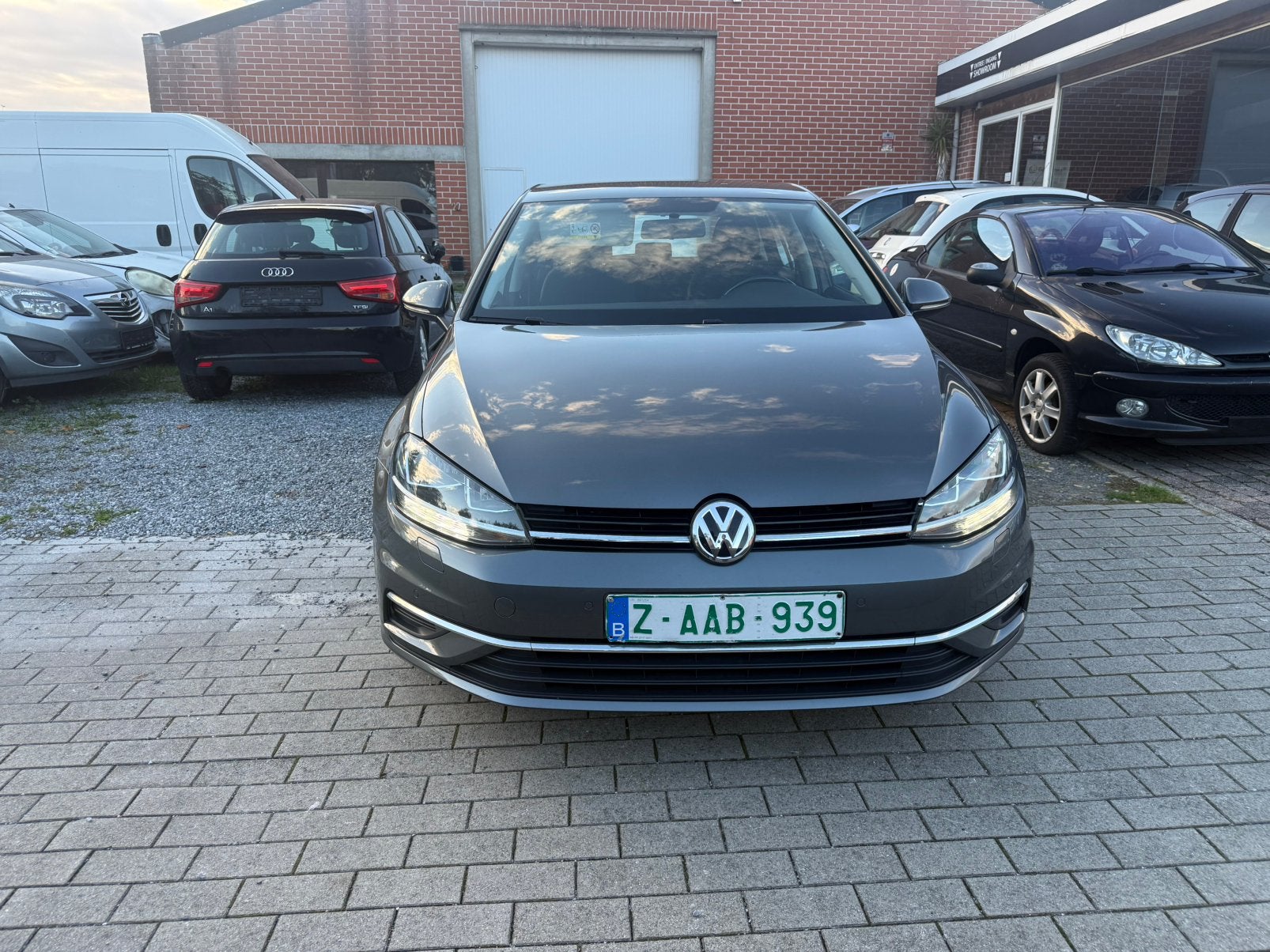 Volkswagen Golf 7.5 1.0. TSI DSG, Stof, https://public.car-pass.be/vhr/d7448cda-c04d-4b8c-bf62-52ad0a172582, 109 g/km, Bedrijf