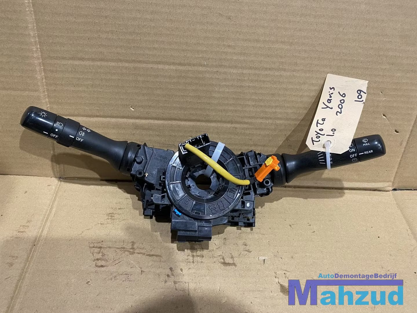 TOYOTA YARIS P9 Combischakelaar knipper licht ruitenwisser s, Info@toyota.co.jp, Gebruikt, Toyota Motor Corporation, Toyota-Cho 1
471-8571  Toyota City
