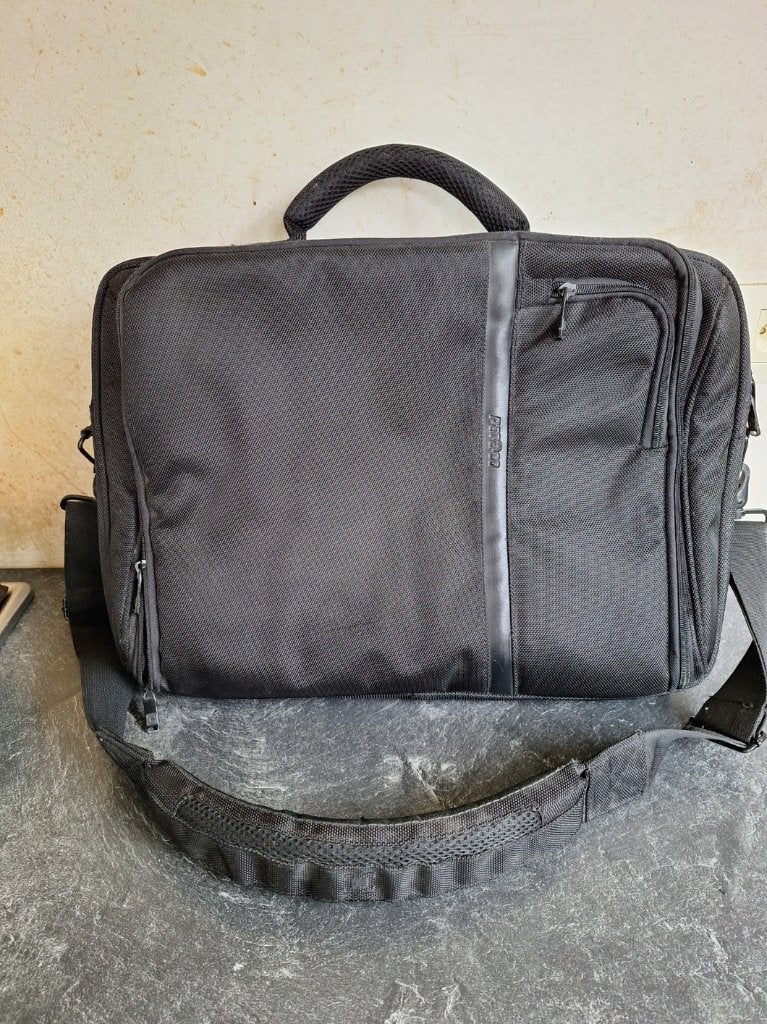 Sac pour ordinateur portable avec de nombreuses poches, Enlèvement ou Envoi, Noir, Autres marques, Comme neuf
