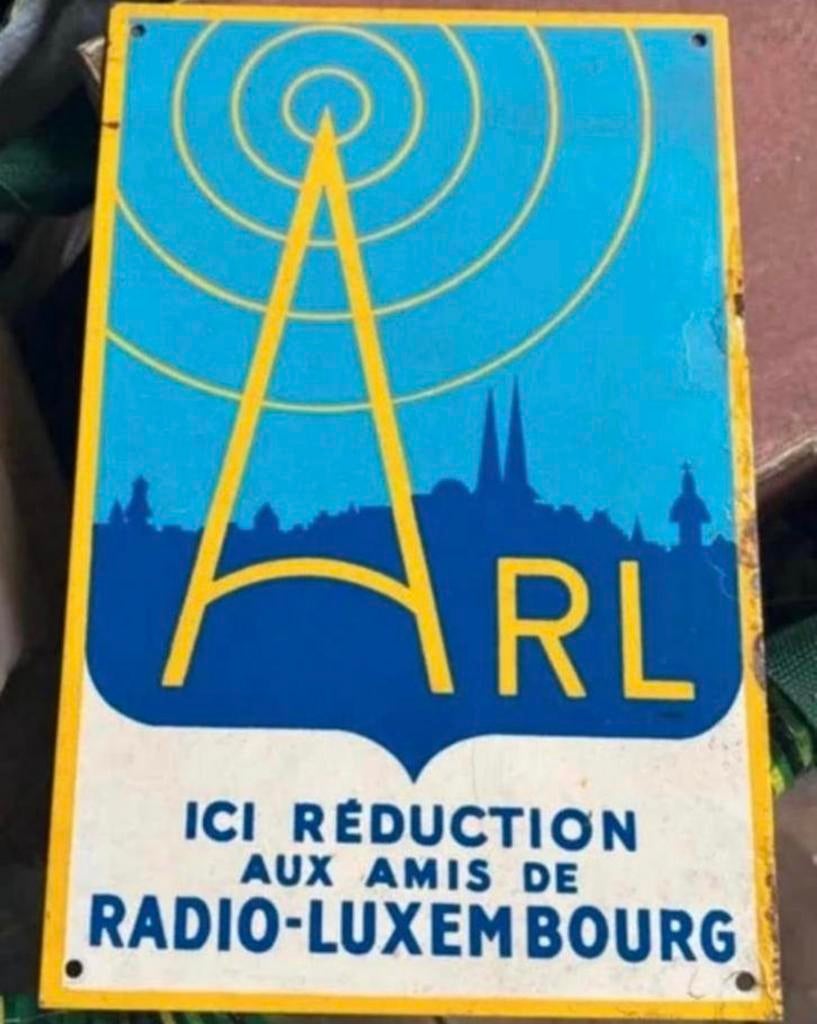 Ancienne tôle publicitaire Radio Luxembourg, Enlèvement ou Envoi, Utilisé