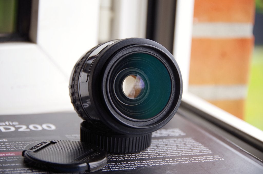 SMC Pentax FA 28-70mm f4 zoomlens, Ophalen of Verzenden, Zo goed als nieuw, Standaardlens, Zoom