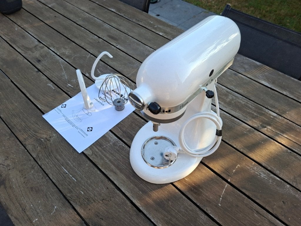 Nieuw Professionele KEUKENROBOT MET KANTELBARE KOP 4,7 L, Elektronische apparatuur, Keukenmixers, Ophalen, Zo goed als nieuw