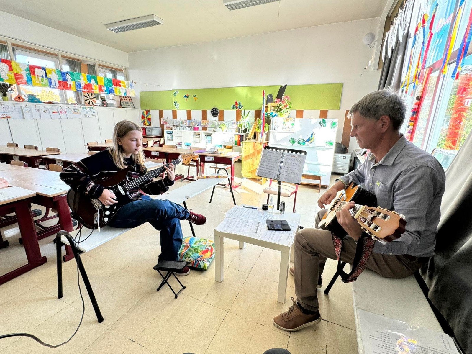 Gitaarles voor. beginners en gevorderden Oostvlaanderen .