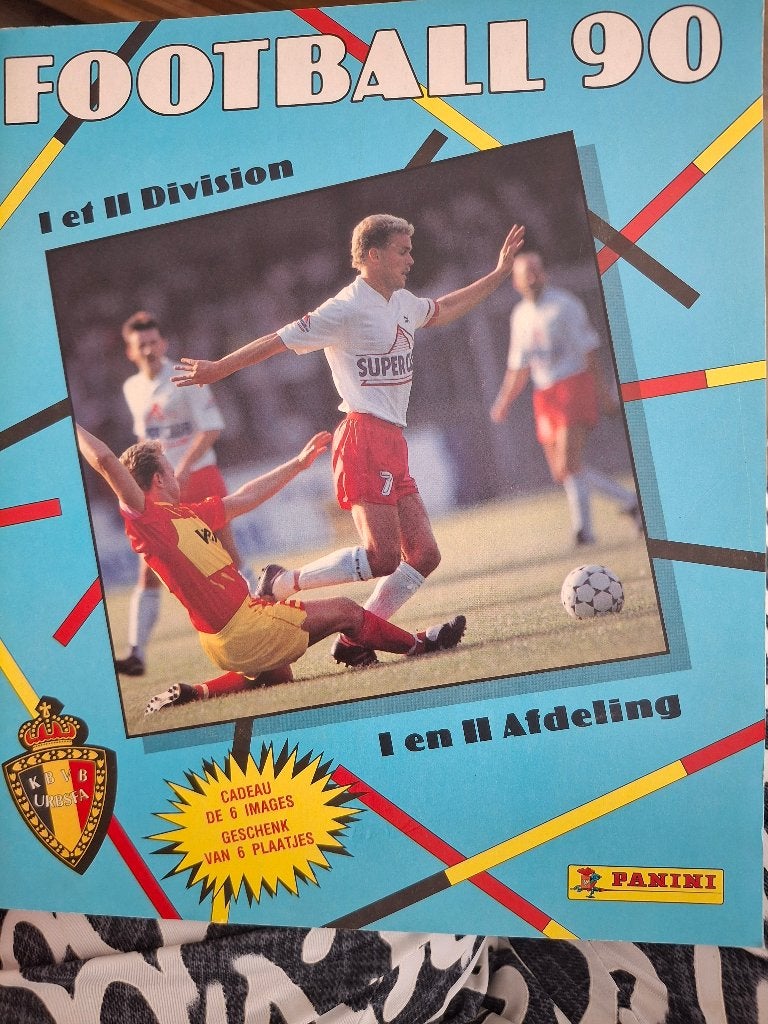 12oudere panini voetbal stickerboeken, Ophalen