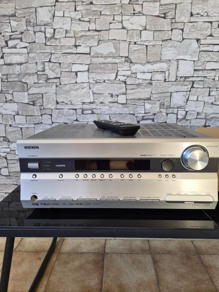 Onkyo reciever, Enlèvement, Onkyo
