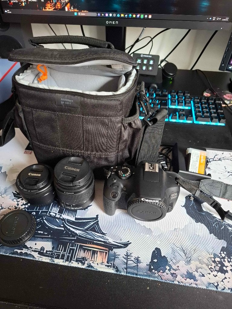 Canon EOS 1300D + Zoom lens + EF Lens, Audio, Tv en Foto, Ophalen, Gebruikt, Canon, Zoom