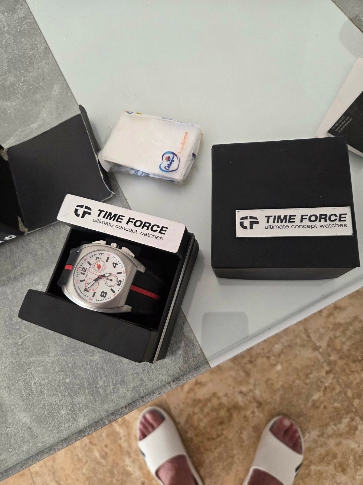 Montre, Enlèvement ou Envoi
