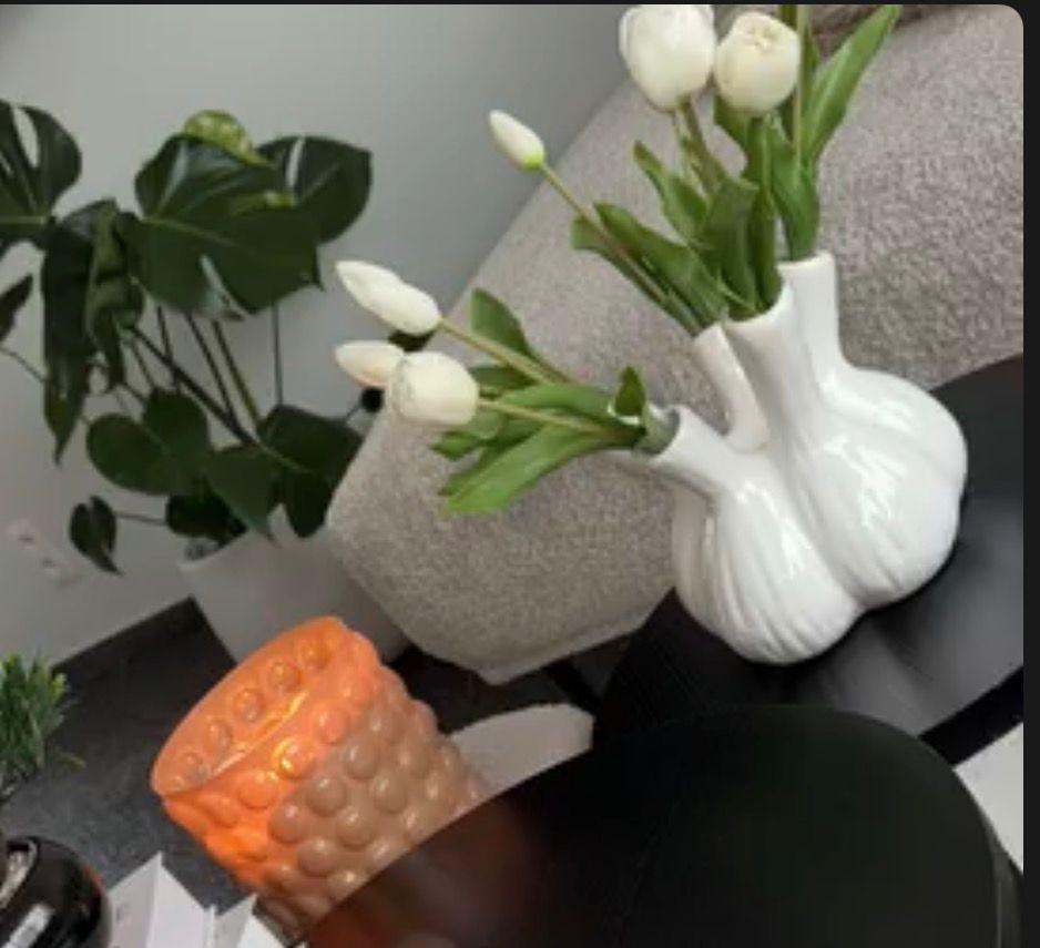 Witte vaas met tulpen, Ophalen, Zo goed als nieuw, Wit