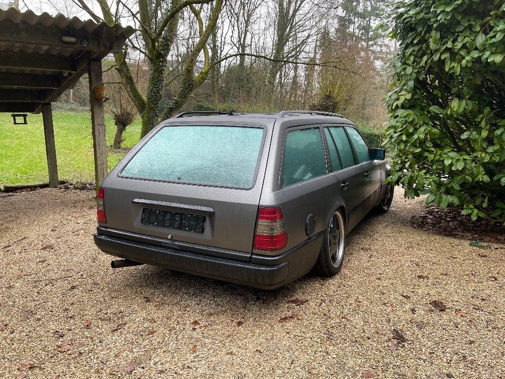 Mercedes 300 TE (boîte manuelle) W124 S124, Cuir, Argent ou Gris, Boîte manuelle, Série 300