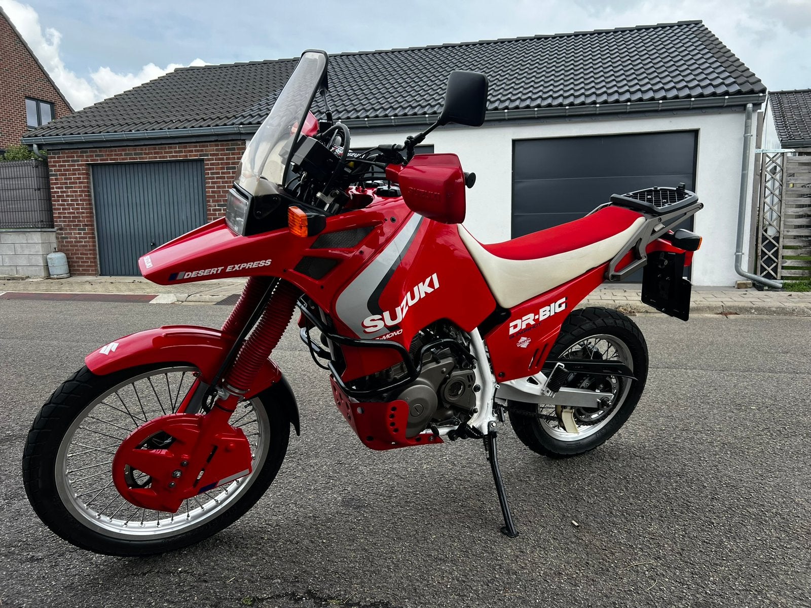 Suzuki DR 750 Big, Motoren, Particulier