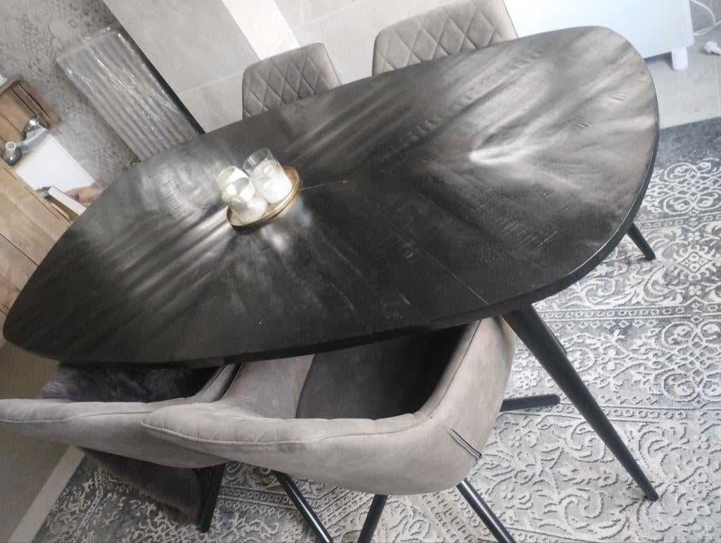 Zwarte tafel visgraat ovaal 1.70 op 1m, Huis en Inrichting, Ophalen, Ovaal