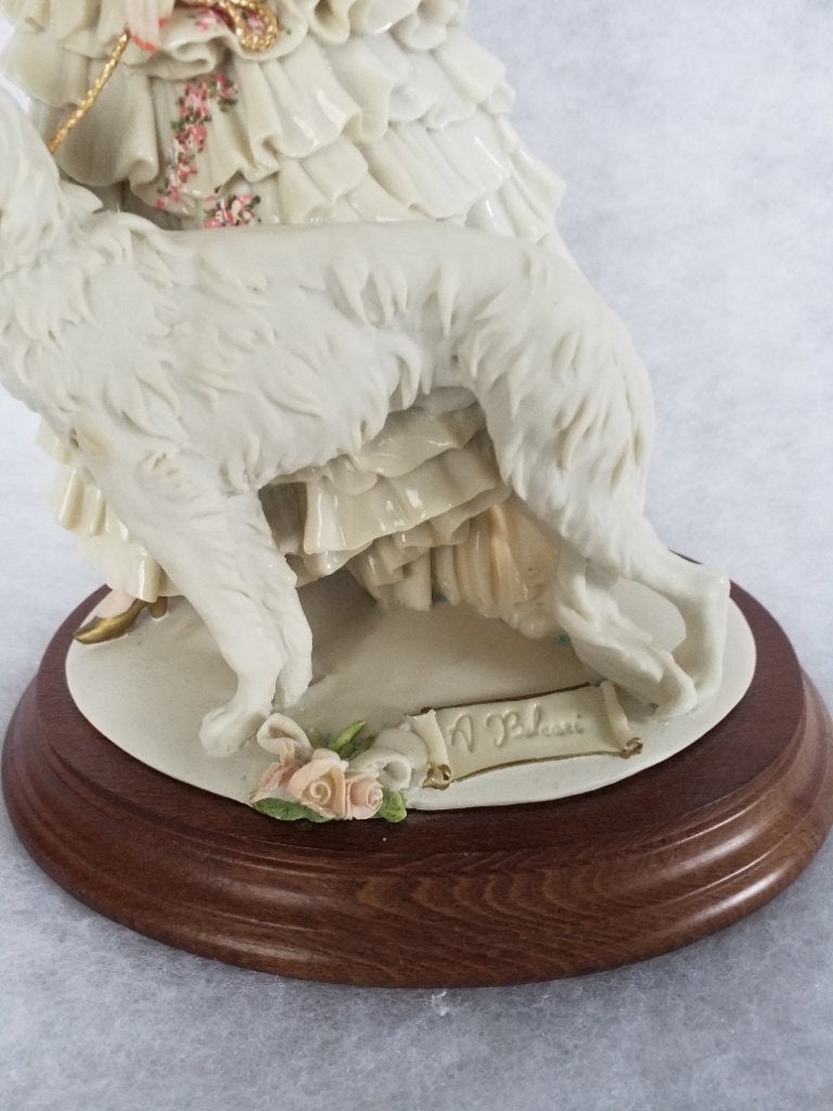 Meisje  met  hond  biscuit   hoogte 28cm, Verzamelen, Ophalen, Zo goed als nieuw, Mens