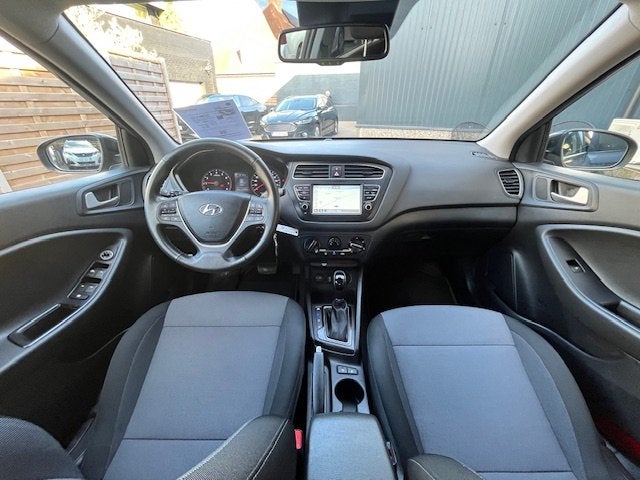 Hyundai i20 Benzine - AUTOMAAT - Slechts 21000 km !, Auto's, Hyundai, Stof, Gebruikt, 4 cilinders, https://public.car-pass.be/vhr/c8a7fd31-7abe-4862-9a0f-3af85afb398c