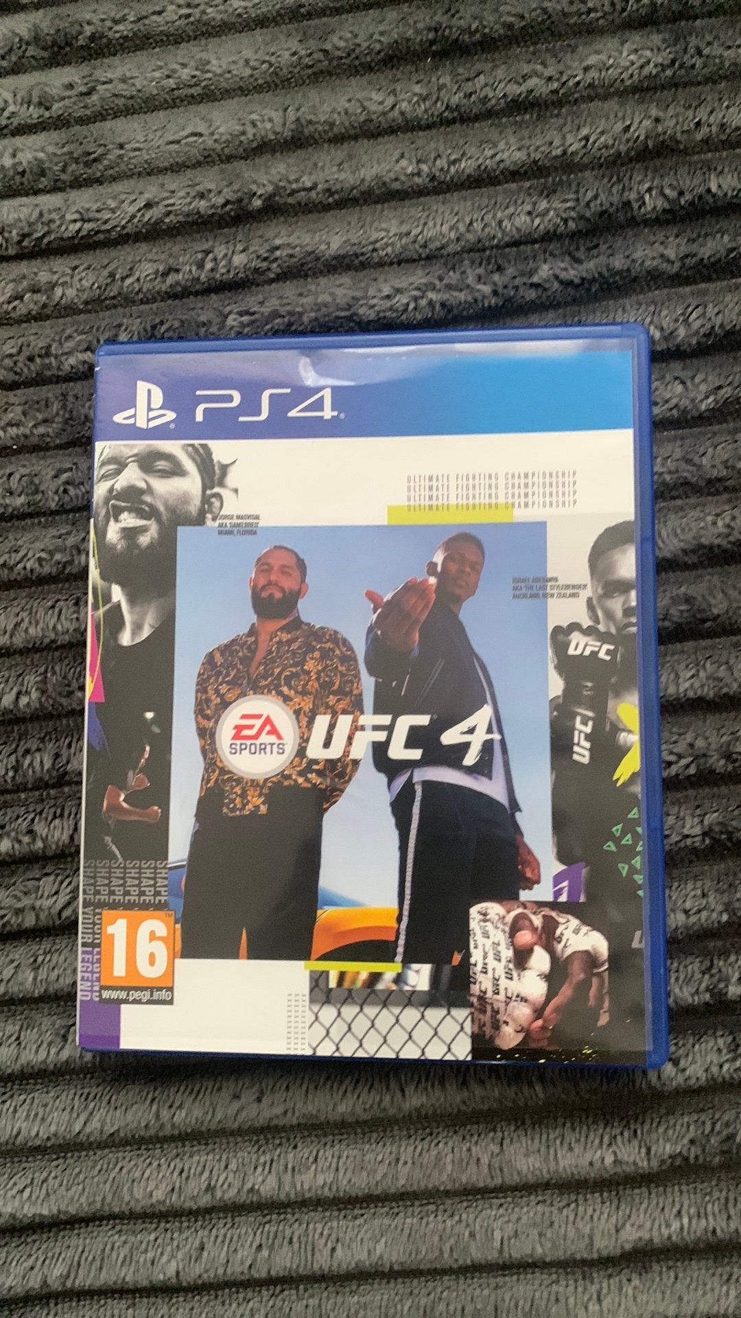 UFC4 en fifa 20, Games en Spelcomputers, Games | Sony PlayStation 4, Ophalen, Zo goed als nieuw