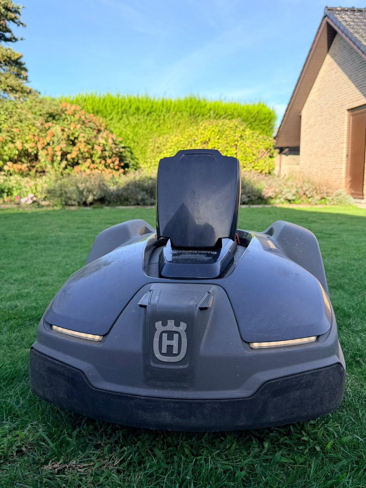 Husqvarna 430x grasrobot, Ophalen of Verzenden, Zo goed als nieuw