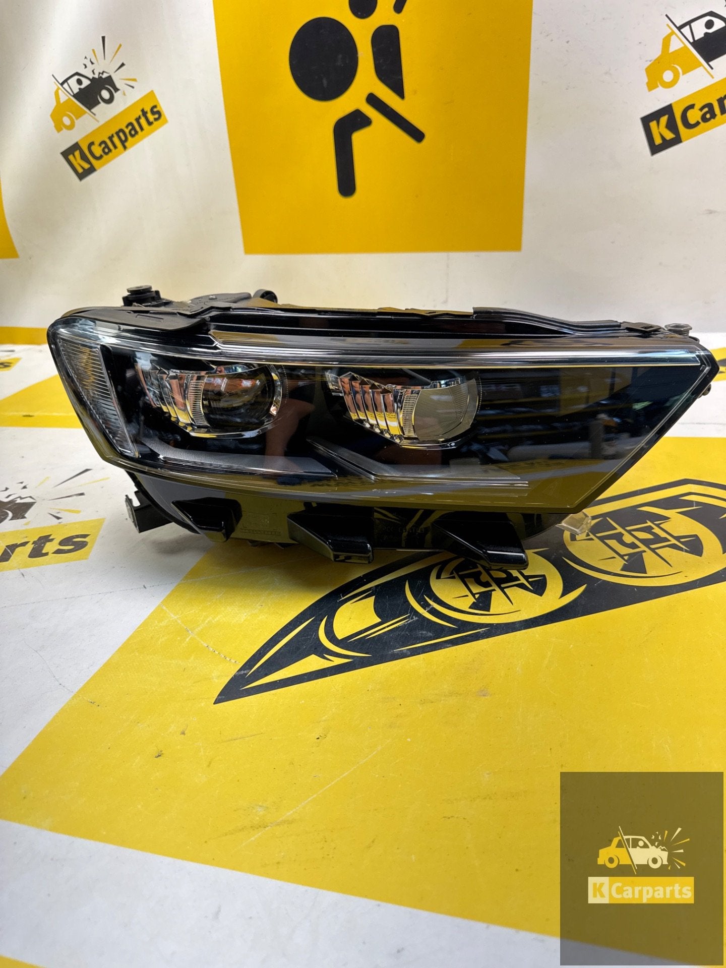 VW T-ROC TROC PHARE AVANT FULL LED DROIT ORIGINAL 2GA941036D, Autos : Pièces & Accessoires, Volkswagen, Volkswagen AG, Vw@volkswagen.de
