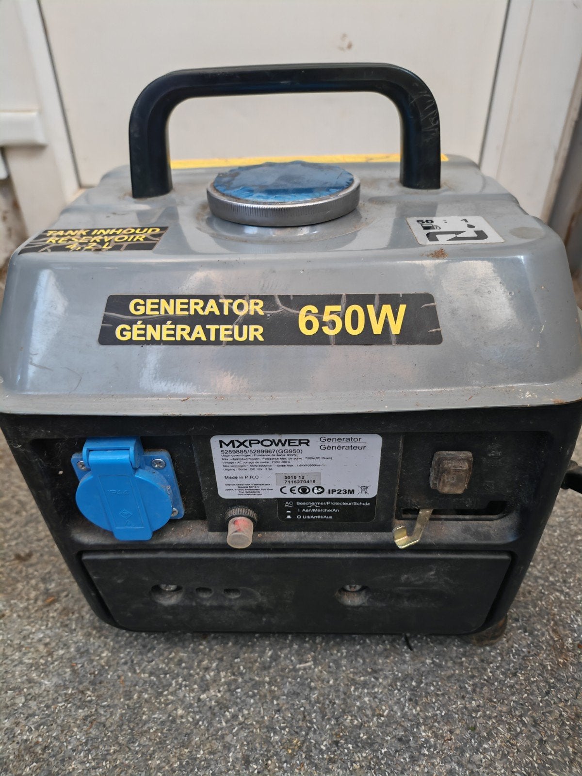 Générateur essence 4 temps / Groupe électrogène, Enlèvement, Remplie, Utilisé