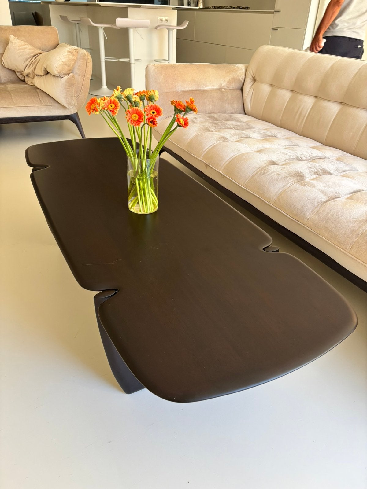 Table basse, Ophalen, Zo goed als nieuw