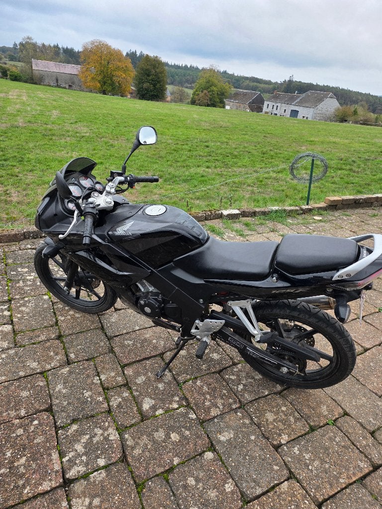 Moto CBR 125r, Motoren, Occasion, 125 cc, 11 kW of minder, Handgeschakeld