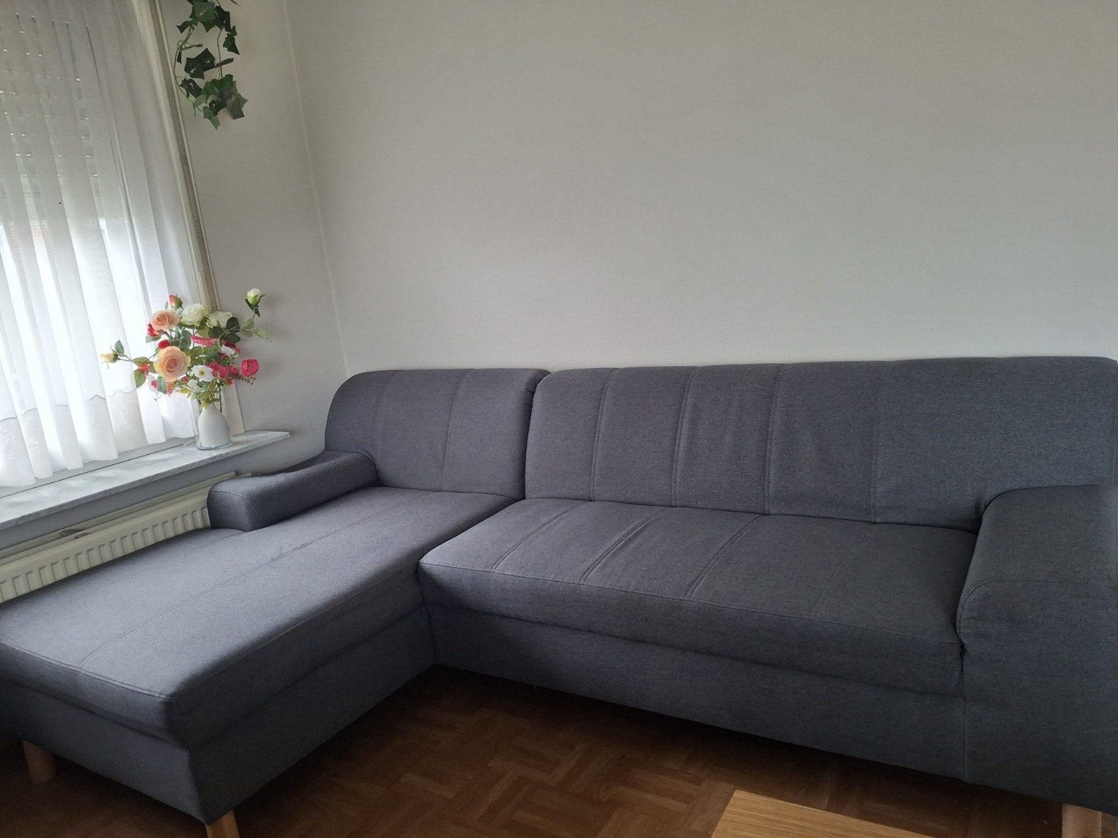 Magnifique siège/chaise d'angle gris avec chaise longue, Enlèvement