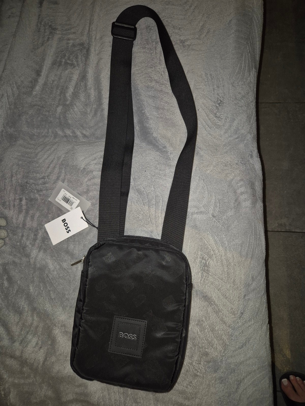 Sac Hugo Boss pour homme Nouveau !, Enlèvement