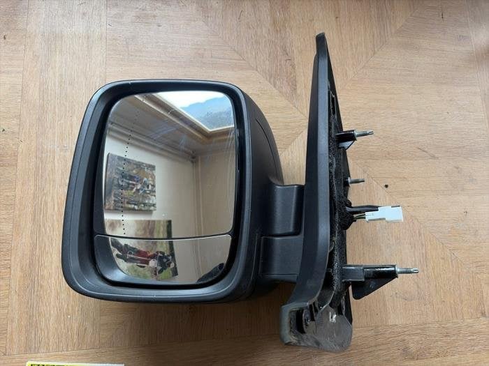 Buitenspiegel links van een Opel Vivaro, Gebruikt, -, -, Opel