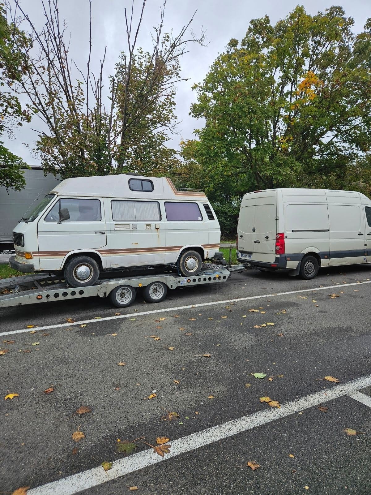Cède à bas prix projet VW T3 en fin de restauration, Noir, 5 places, Particulier, Cuir synthéthique